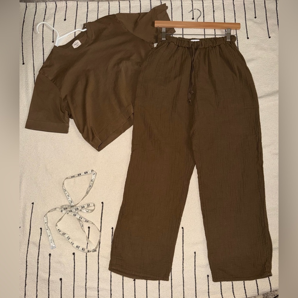 Aritzia Little Moon Sail Pants (includes Matching Top color: Rustic Brown)